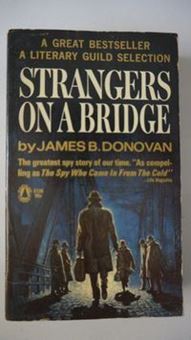 Image sur Strangers on a Bridge